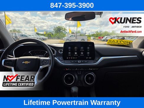 Used 2025 Chevrolet Blazer LT FWD image 14