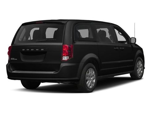 Used 2017 Dodge Grand Caravan SXT FWD image 2