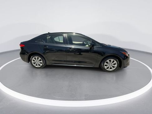 Used 2022 Toyota Corolla LE FWD image 9
