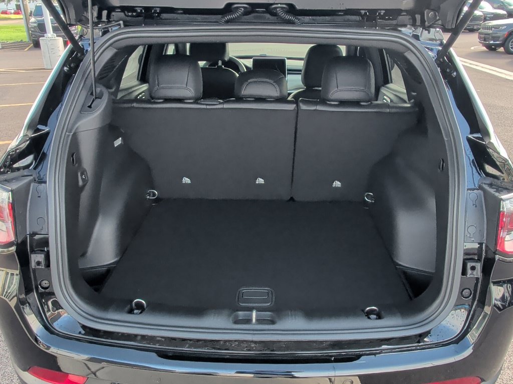 New 2026 Jeep Compass Limited AWD/4WD image 16