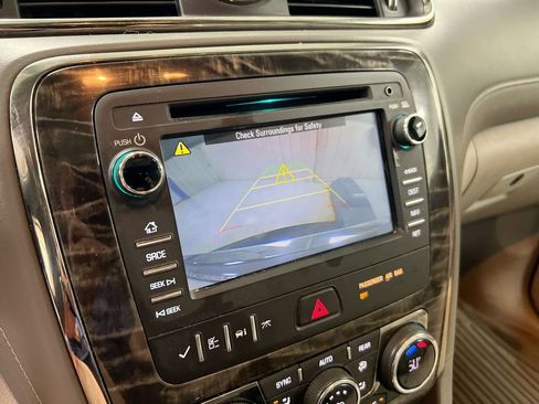 Used 2013 Buick Enclave Leather w/ Trailering Provision Package FWD image 15