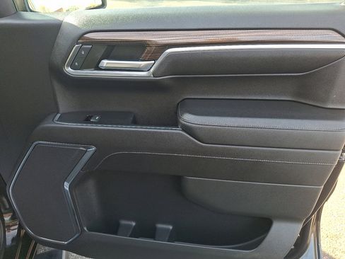 Used 2023 Chevrolet Silverado 1500 LT image 10