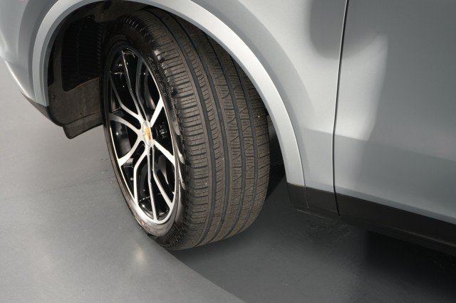 Used 2023 Porsche Cayenne AWD/4WD image 61