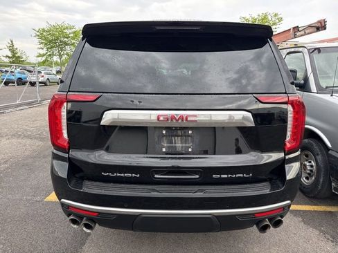 Used 2021 GMC Yukon XL Denali w/ Denali Premium Package AWD/4WD image 4