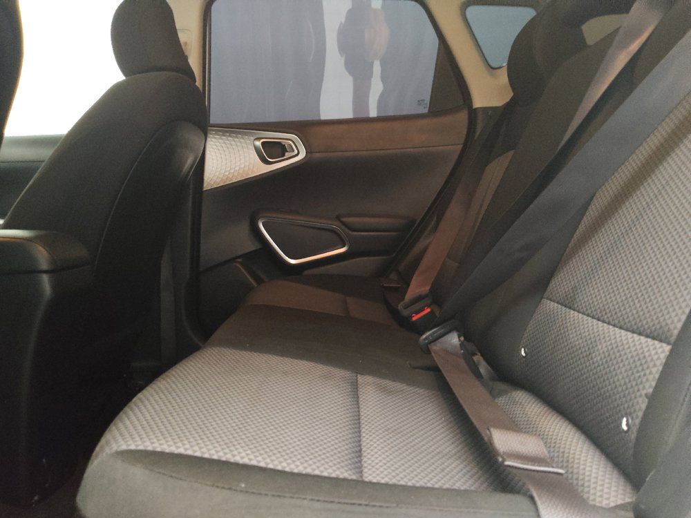 Used 2020 Kia Soul LX FWD image 18