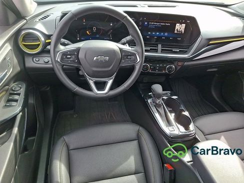Used 2024 Chevrolet Trax ACTIV w/ Driver Confidence Package FWD image 11