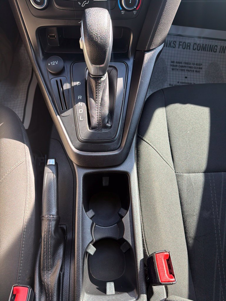 Used 2018 Ford Focus SE FWD image 33