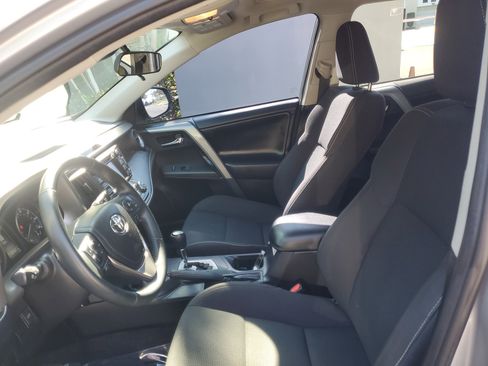 Used 2018 Toyota RAV4 XLE image 15