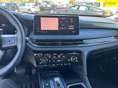 Used 2026 INFINITI QX60 Luxe AWD/4WD image 17