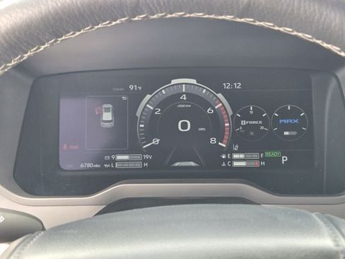 Used 2024 Toyota Sequoia Capstone AWD/4WD image 10