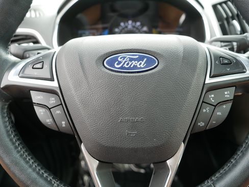 Used 2019 Ford Edge Titanium w/ Equipment Group 301A AWD/4WD image 23