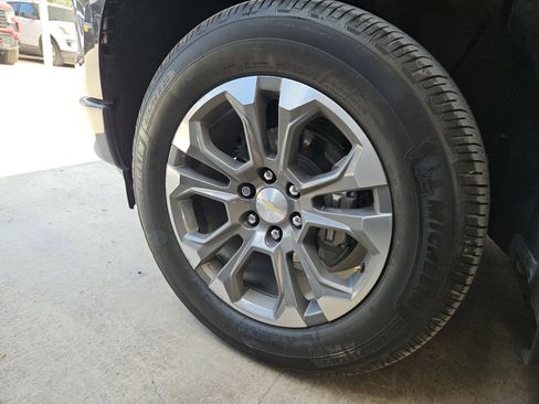 Certified 2022 Chevrolet Silverado 1500 High Country w/ Technology Package image 10