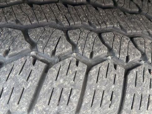 Used 2024 Chevrolet Silverado 1500 LT AWD/4WD image 16