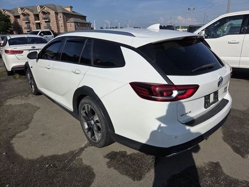 Used 2018 Buick Regal Preferred w/ Sights and Sounds Package AWD/4WD image 6