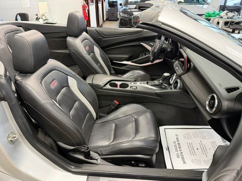 Used 2019 Chevrolet Camaro SS image 78