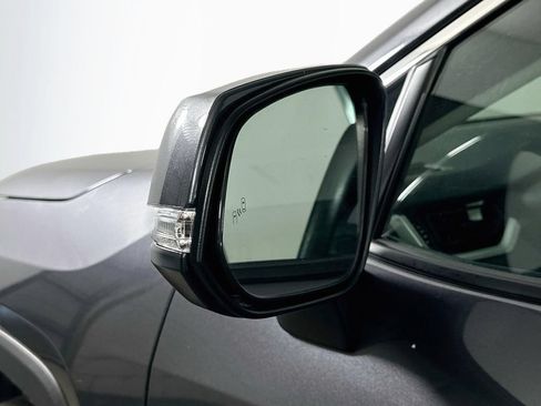 Used 2025 Toyota RAV4 XLE FWD image 36