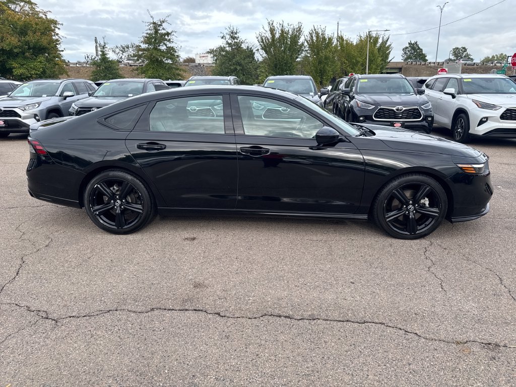 Used 2023 Honda Accord Sport image 9