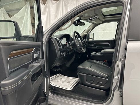 Used 2024 RAM 3500 Laramie image 10