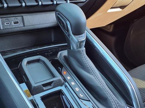 New 2026 GMC Canyon Elevation image 13