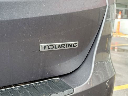 Used 2018 Honda Odyssey Touring image 7