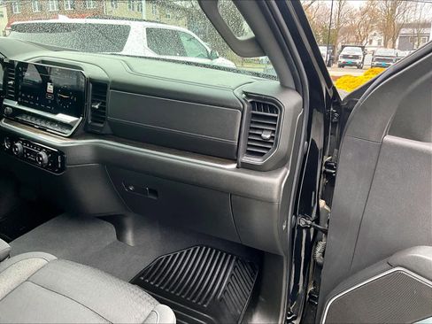 Used 2023 Chevrolet Silverado 1500 LT image 13