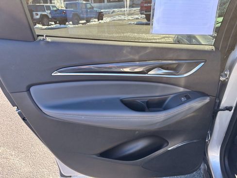 Used 2022 Buick Enclave Premium image 20