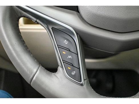 Used 2017 Cadillac XT5 Luxury w/ Driver Awareness Package image 39