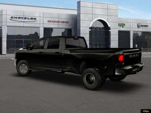 New 2026 RAM 3500 Tradesman AWD/4WD image 4