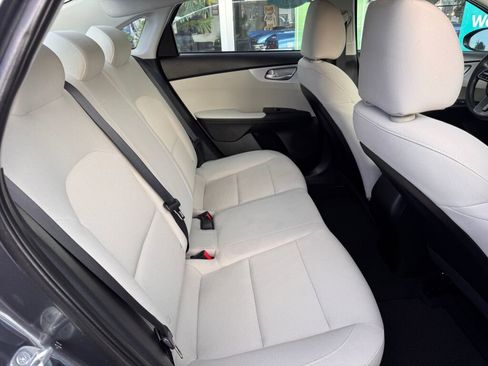 Used 2023 Kia Forte LXS image 17