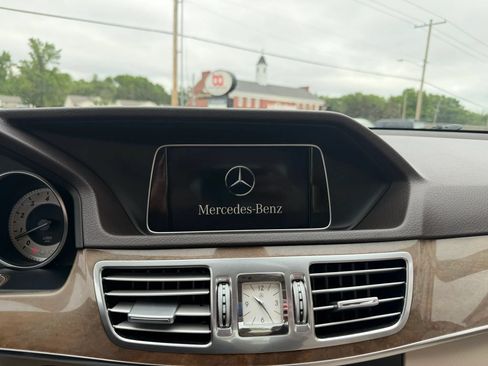 Used 2014 Mercedes-Benz E 350 Sedan image 16