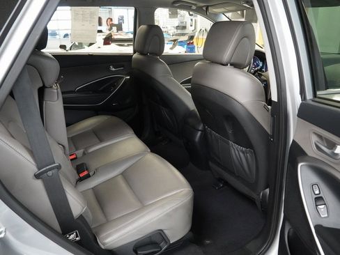 Used 2016 Hyundai Santa Fe SE w/ Option Group 03 image 23