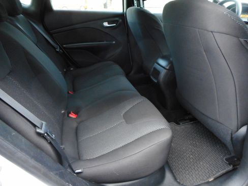 Used 2016 Dodge Dart SE w/ Convenience Group image 23