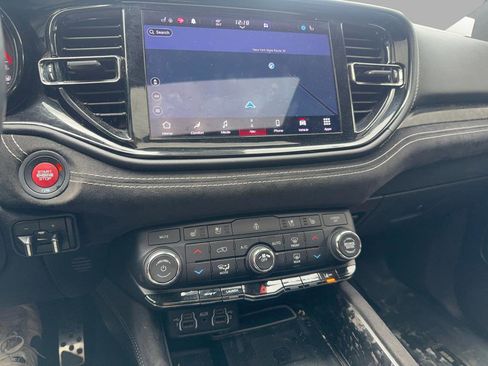 Used 2021 Dodge Durango SRT w/ Premium Interior Group AWD/4WD image 19
