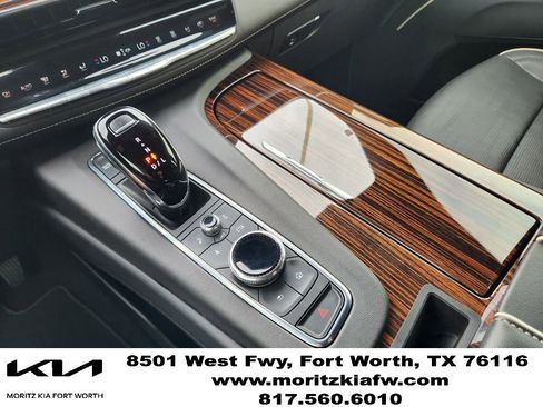 Used 2021 Cadillac Escalade Premium Luxury RWD image 21