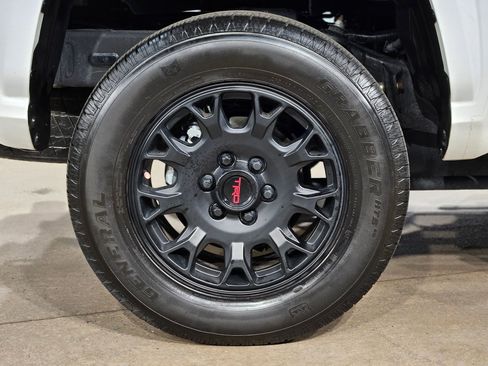 Certified 2025 Toyota Tacoma SR5 RWD image 17