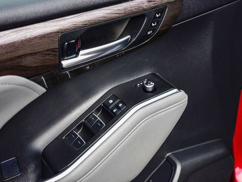 Used 2023 Toyota Highlander Platinum image 27