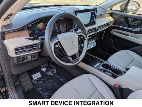 New 2025 Lincoln Corsair Reserve image 8