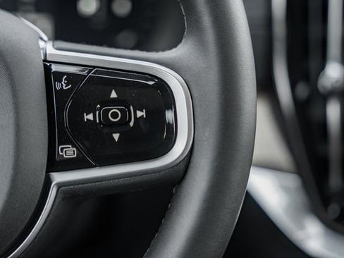 New 2026 Volvo XC90 B6 Plus w/ Protection Package Premier image 26