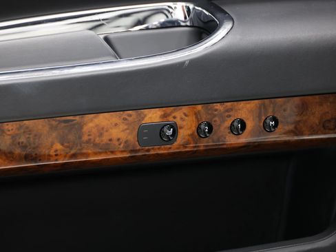 Used 2013 Rolls-Royce Ghost RWD image 96