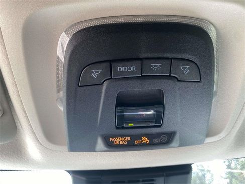 Used 2024 Toyota Corolla LE image 28