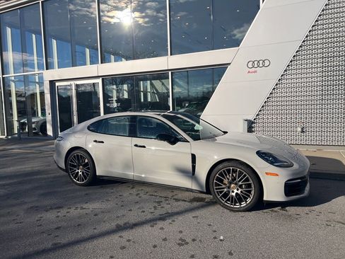 Used 2023 Porsche Panamera 4 Platinum Edition image 12