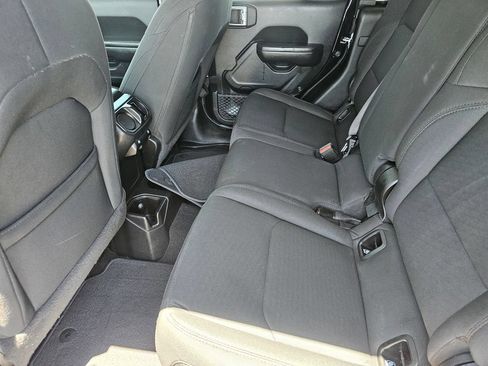 Used 2021 Jeep Gladiator Sport AWD/4WD image 21
