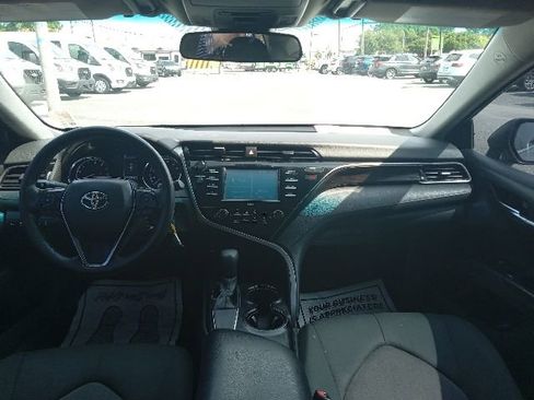 Used 2020 Toyota Camry LE FWD image 14