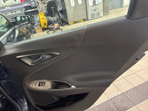 Used 2017 Chevrolet Malibu LT w/ LPO, Convenience Package 2 image 17