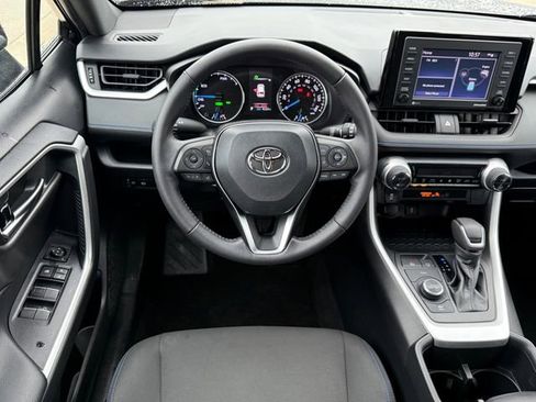 Used 2022 Toyota RAV4 SE AWD/4WD image 23