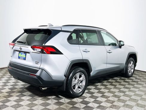 Used 2025 Toyota RAV4 XLE AWD/4WD image 8