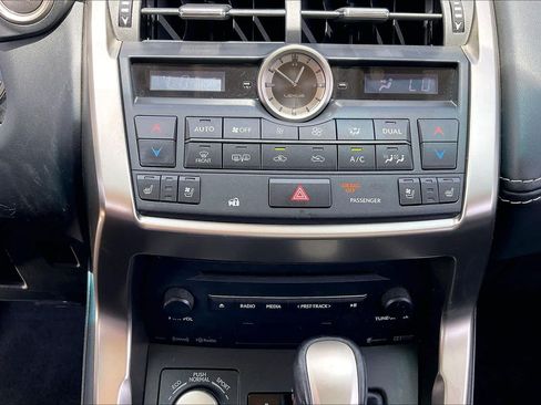 Used 2015 Lexus NX 200t FWD w/ Luxury Package image 32