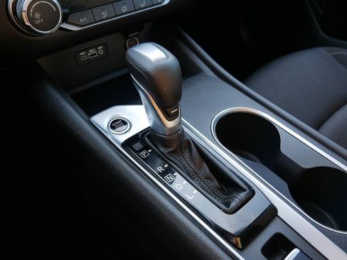 Used 2022 Nissan Altima 2.5 SV image 29