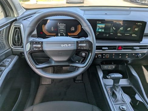 New 2026 Kia Sorento LX FWD image 18