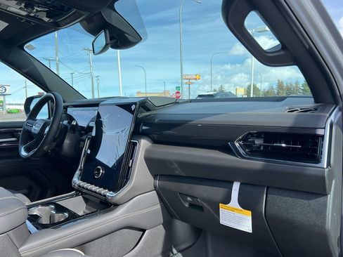 New 2026 GMC Yukon Elevation image 26